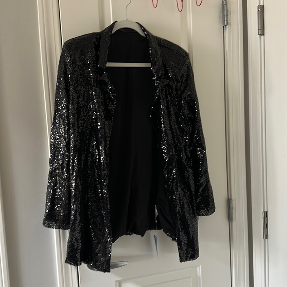 Brand new with tags Cupshe sequence blazer. Black. Size Large